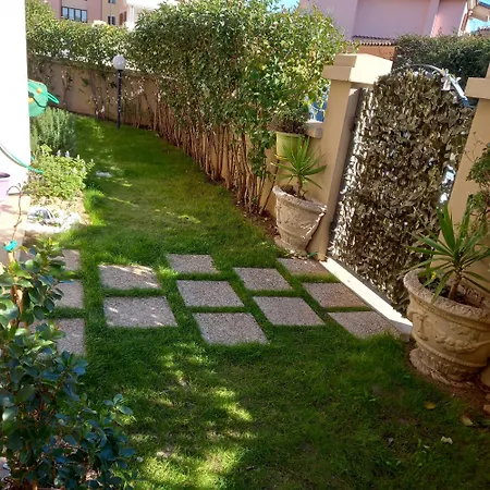 Relax Con Giardino Apartment