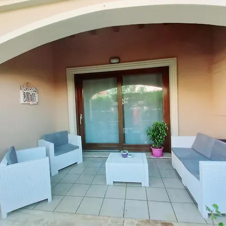 Relax Con Giardino Apartment *
